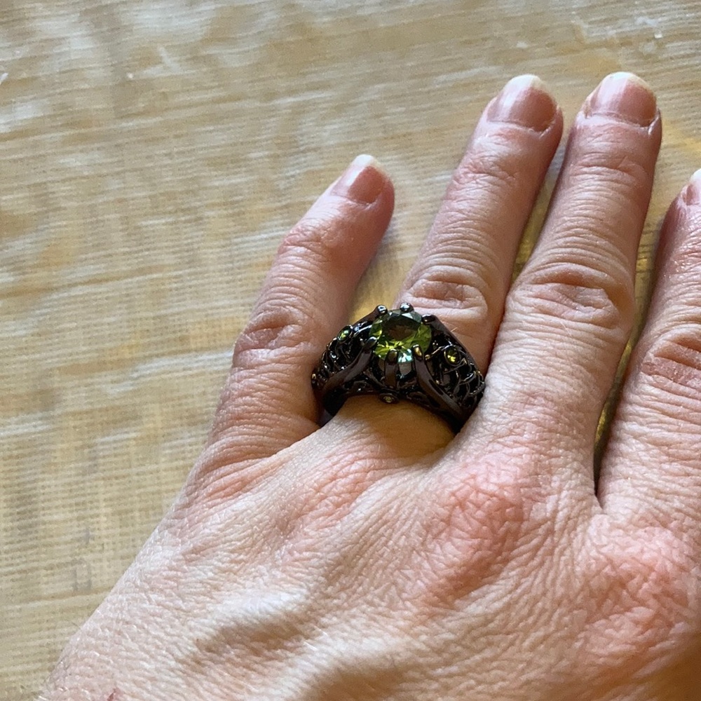 Costume jewelry ring